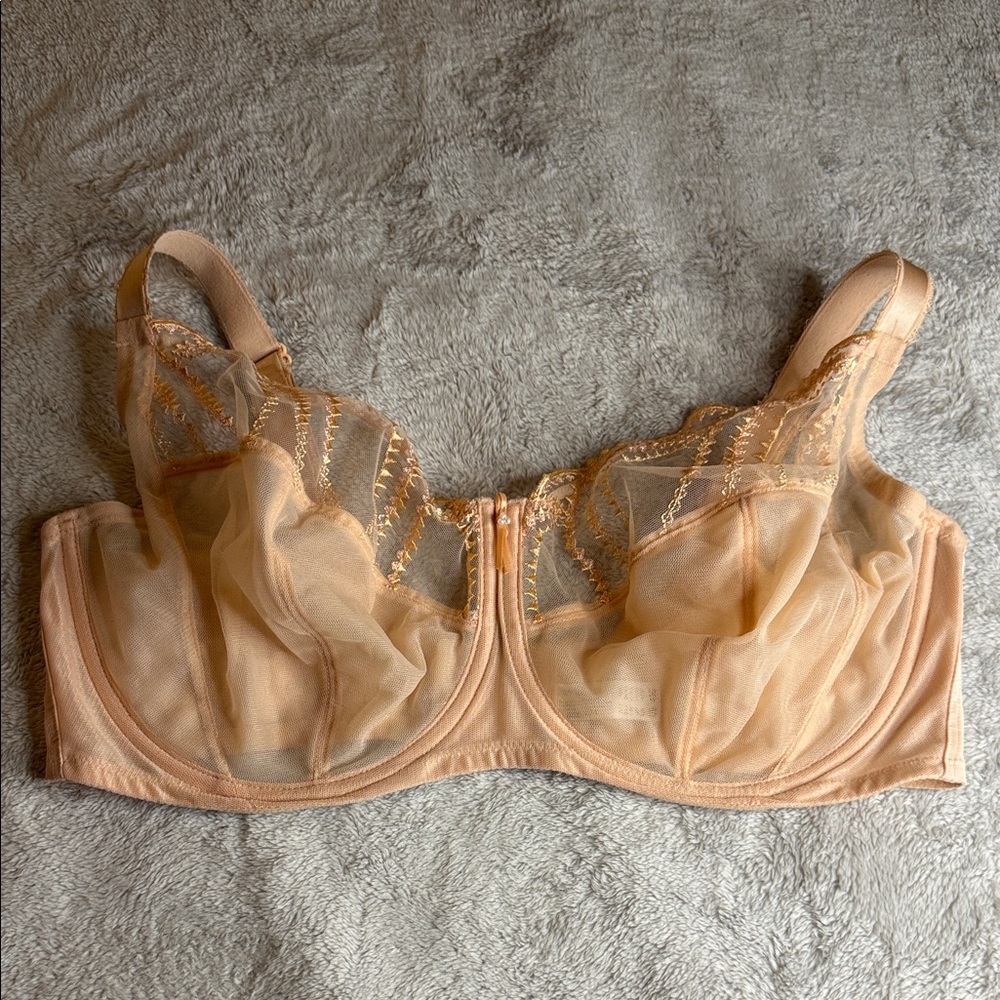 Wacoal Sheer Lace Bra in Tan